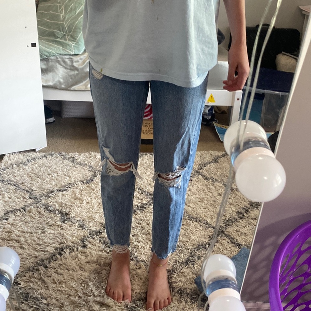 medium wash ripped mom jeans